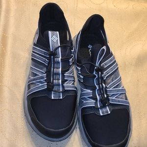 Columbia men's water shoes. Size 9.5. In excellent